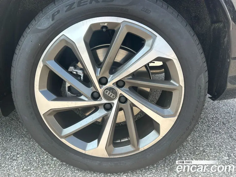 Audi Q5 2025 2.0 автомат (гидро), фото 5