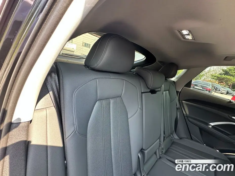 Audi Q5 2025 2.0 автомат (гидро), фото 10