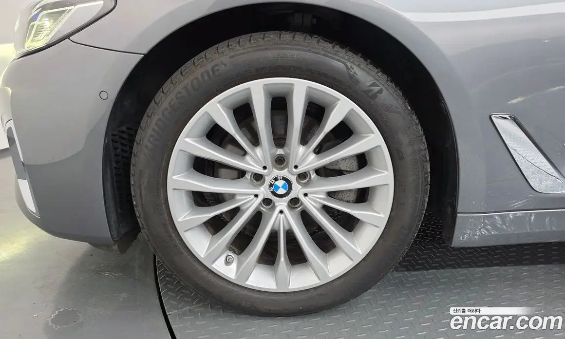 BMW 5 серия 2023 2.0 автомат (гидро), фото 5 BMW 5 серия 2023 2.0 автомат (гидро), фото 5