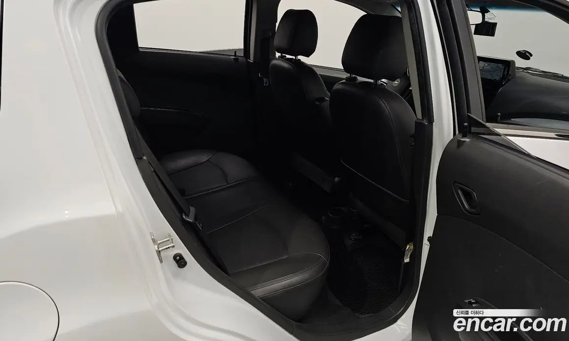 Chevrolet Spark 2015 1.0 автомат (гидро), фото 12 Chevrolet Spark 2015 1.0 автомат (гидро), фото 12