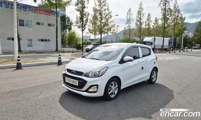 Chevrolet Spark 2018 1.0 автомат (вариатор), миниатюра 2