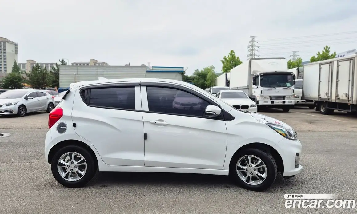 Chevrolet Spark 2018 1.0 автомат (вариатор), фото 8