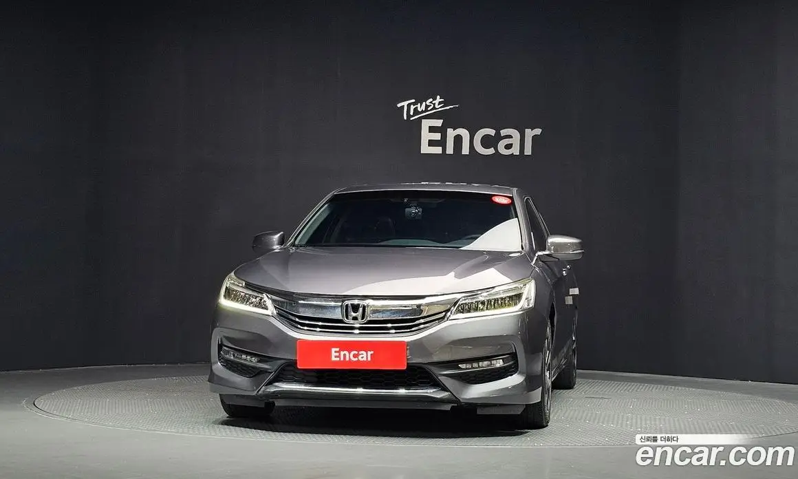 Honda Accord 2016 2.4 автомат (гидро), фото 3