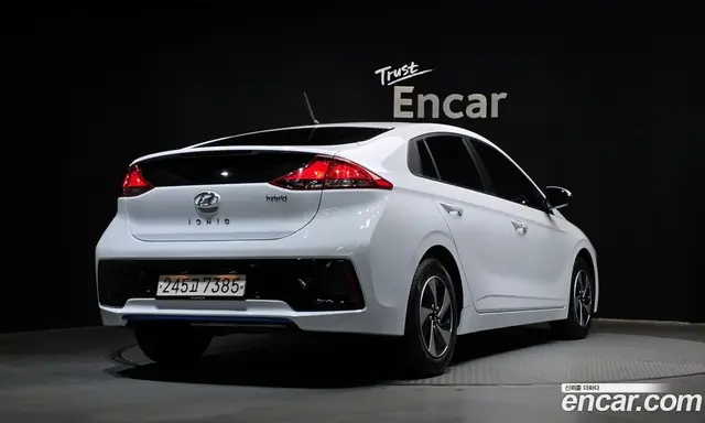 Hyundai Ioniq 2018 1.6 автомат (гидро), миниатюра 2 Hyundai Ioniq 2018 1.6 автомат (гидро), миниатюра 2