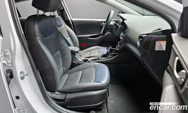 Hyundai Ioniq 2018 1.6 автомат (гидро), миниатюра 11 Hyundai Ioniq 2018 1.6 автомат (гидро), миниатюра 11