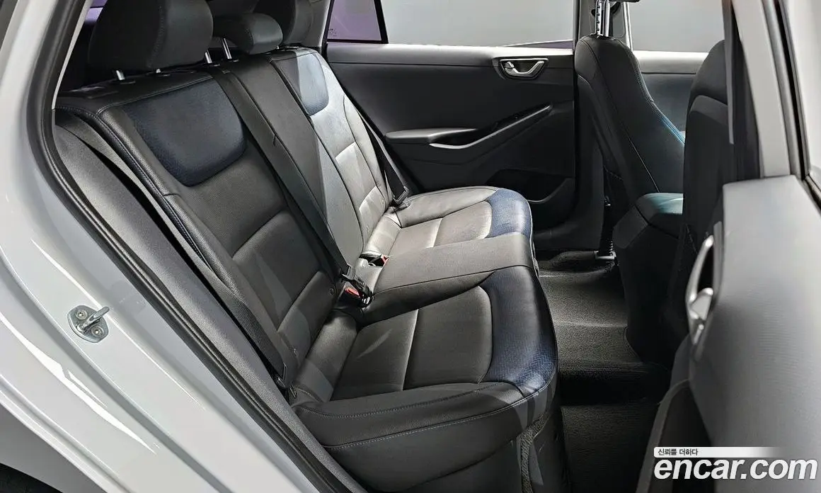 Hyundai Ioniq 2018 1.6 автомат (гидро), фото 12 Hyundai Ioniq 2018 1.6 автомат (гидро), фото 12