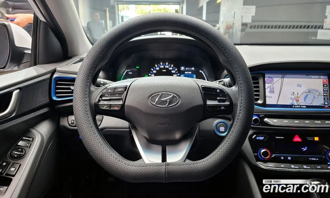 Hyundai Ioniq 2018 1.6 автомат (гидро), фото 14 Hyundai Ioniq 2018 1.6 автомат (гидро), фото 14