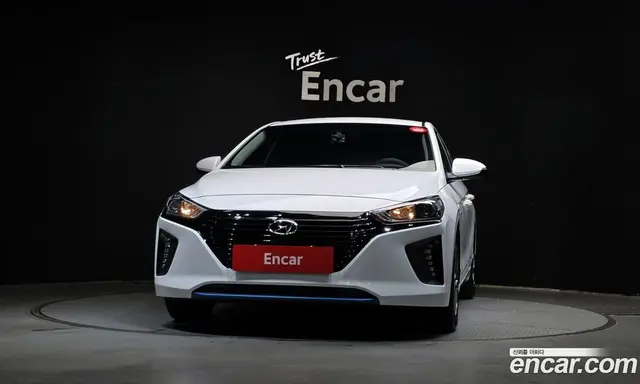 Hyundai Ioniq 2018 1.6 автомат (гидро), миниатюра 3 Hyundai Ioniq 2018 1.6 автомат (гидро), миниатюра 3