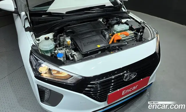 Hyundai Ioniq 2018 1.6 автомат (гидро), миниатюра 6 Hyundai Ioniq 2018 1.6 автомат (гидро), миниатюра 6