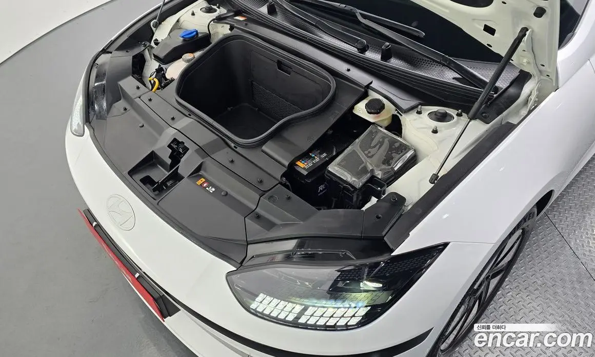 Hyundai Ioniq 6 2023 0.1 автомат (гидро), фото 6
