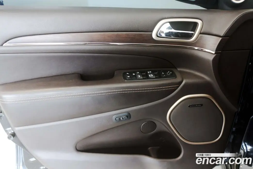 Jeep Cherokee 2016 3.0 автомат (гидро), фото 14