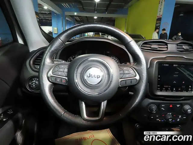 Jeep Renegade 2020 1.6 автомат (гидро), миниатюра 11