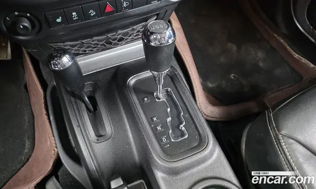 Jeep Wrangler 2013 2.8 автомат (гидро), миниатюра 9