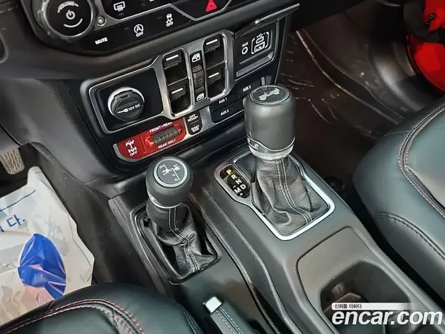 Jeep Wrangler 2024 2.0 автомат (гидро), миниатюра 8
