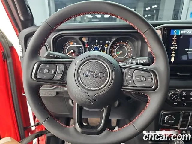 Jeep Wrangler 2024 2.0 автомат (гидро), миниатюра 9
