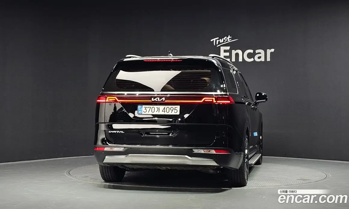 Kia Carnival 2023 3.5 автомат (гидро), фото 4