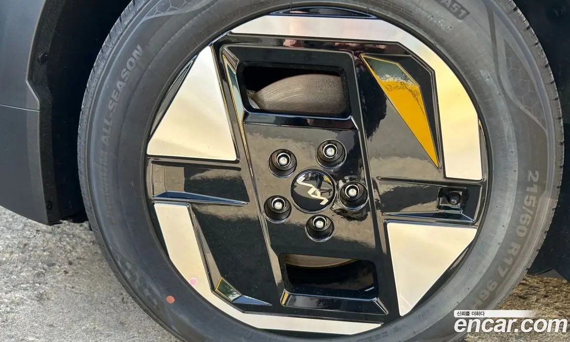 Kia EV3 2025 автомат (гидро), фото 16 Kia EV3 2025 автомат (гидро), фото 16