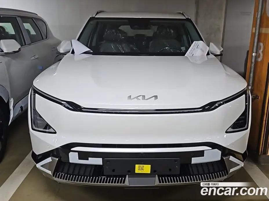 Kia EV5 2026 0.4 автомат (гидро), фото 1 Kia EV5 2026 0.4 автомат (гидро), фото 1