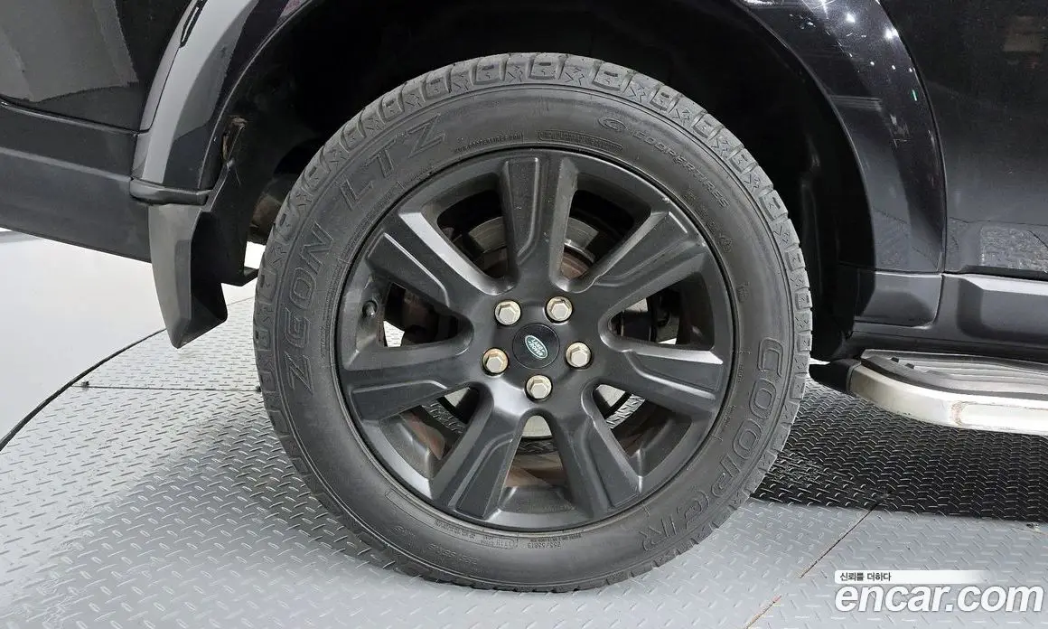 Land Rover Discovery 2013 3.0 автомат (гидро), фото 5