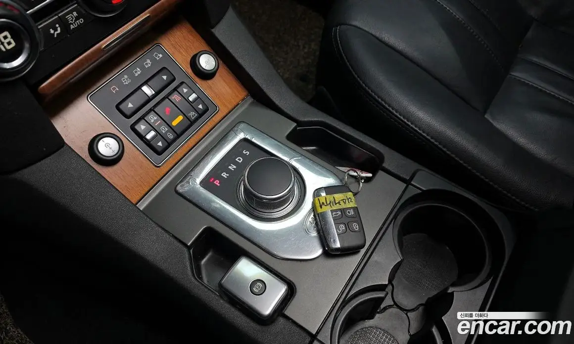 Land Rover Discovery 2013 3.0 автомат (гидро), фото 9