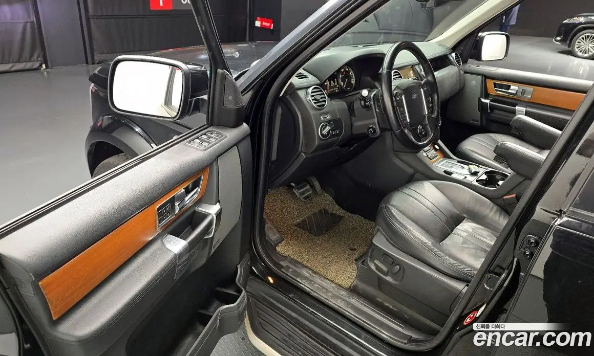Land Rover Discovery 2013 3.0 автомат (гидро), фото 10