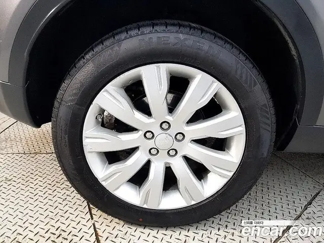 Land Rover Discovery Sport 2016 2.0 автомат (гидро), миниатюра 5