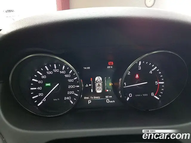 Land Rover Discovery Sport 2016 2.0 автомат (гидро), миниатюра 8