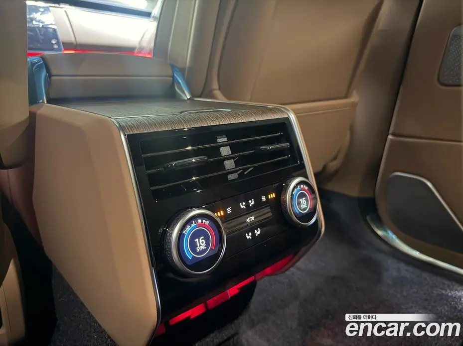 Land Rover Range Rover 2026 4.4 автомат (гидро), фото 12