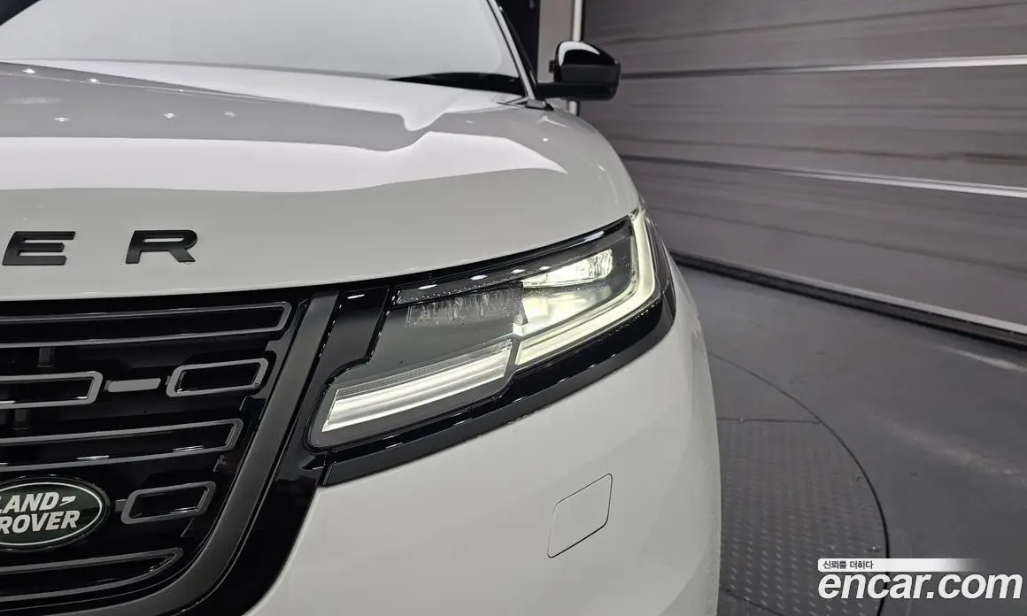 Land Rover Range Rover Velar 2026 2.0 автомат (гидро), фото 17