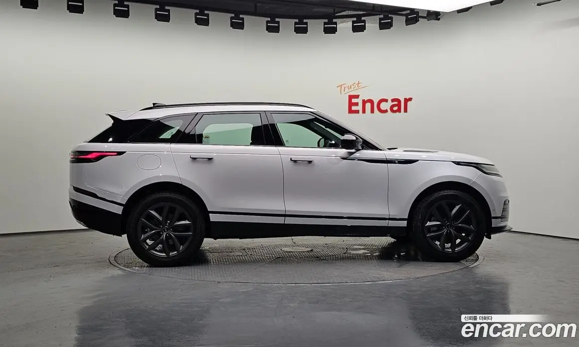 Land Rover Range Rover Velar 2026 2.0 автомат (гидро), фото 5