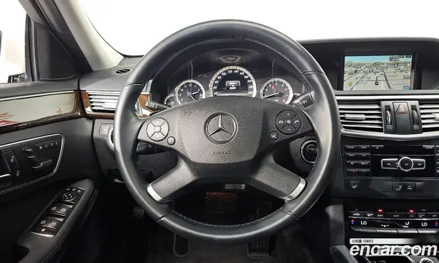 Mercedes-Benz E-Class 2013 1.8 автомат (гидро), миниатюра 12