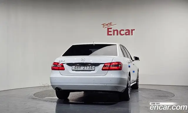 Mercedes-Benz E-Class 2013 1.8 автомат (гидро), миниатюра 4 Mercedes-Benz E-Class 2013 1.8 автомат (гидро), миниатюра 4