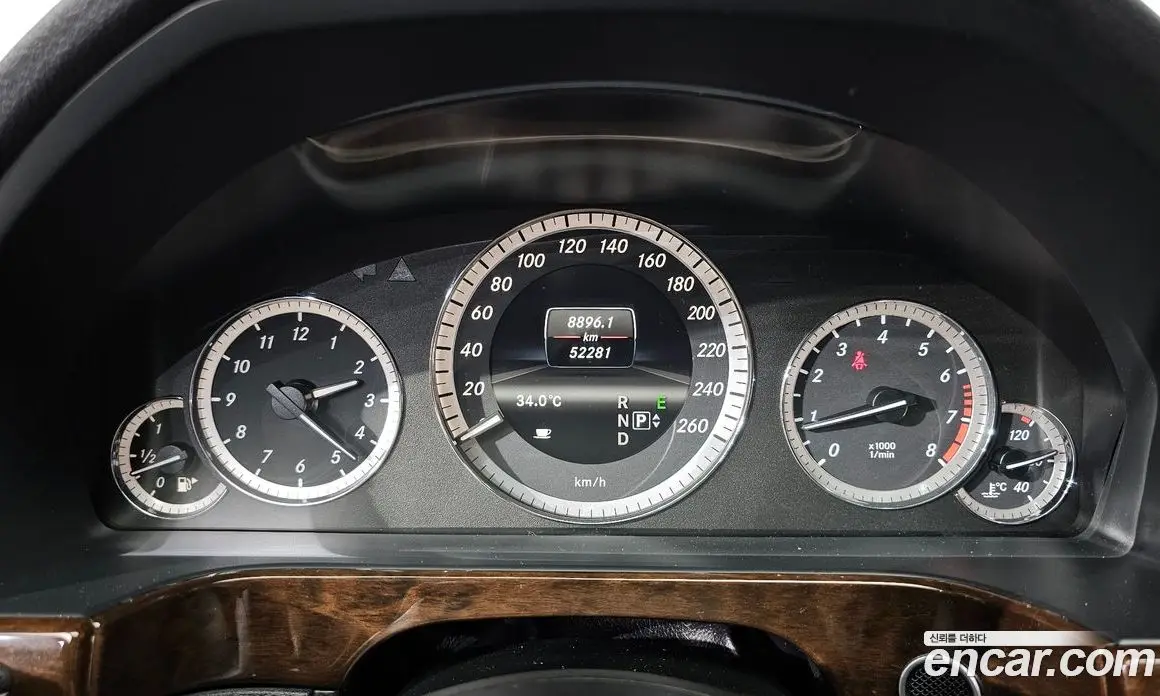 Mercedes-Benz E-Class 2013 1.8 автомат (гидро), фото 8 Mercedes-Benz E-Class 2013 1.8 автомат (гидро), фото 8
