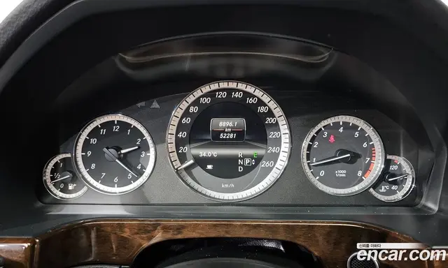 Mercedes-Benz E-Class 2013 1.8 автомат (гидро), миниатюра 8 Mercedes-Benz E-Class 2013 1.8 автомат (гидро), миниатюра 8