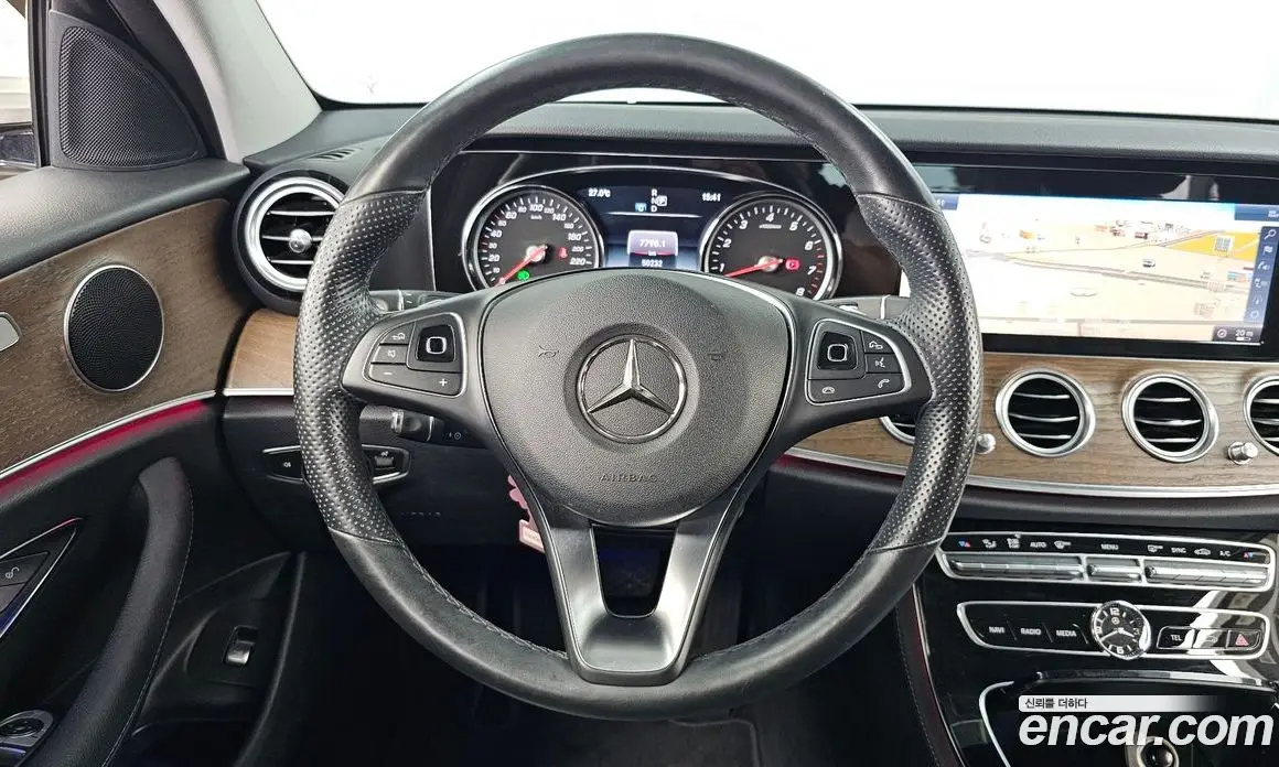 Mercedes-Benz E-Class 2018 2.0 автомат (гидро), фото 13