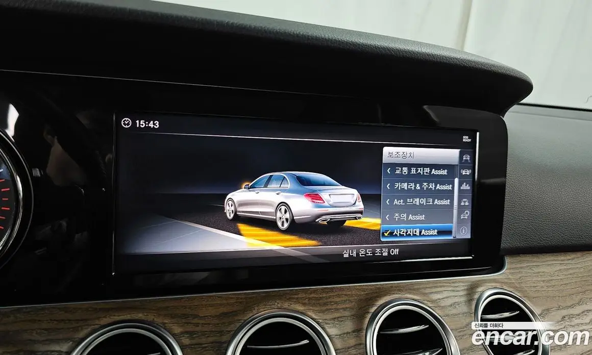 Mercedes-Benz E-Class 2018 2.0 автомат (гидро), фото 16