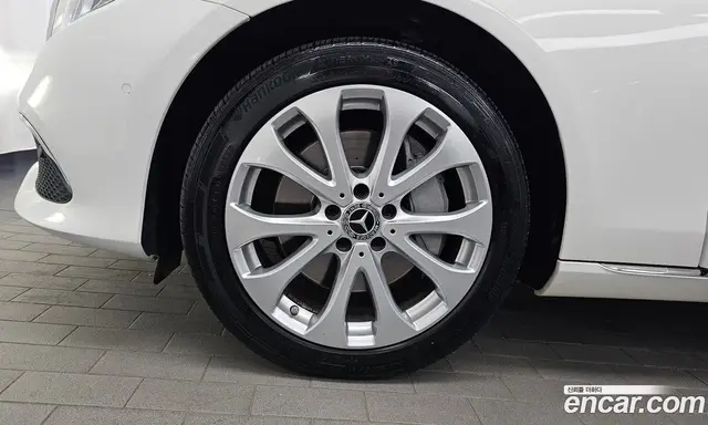 Mercedes-Benz E-Class 2018 2.0 автомат (гидро), миниатюра 5