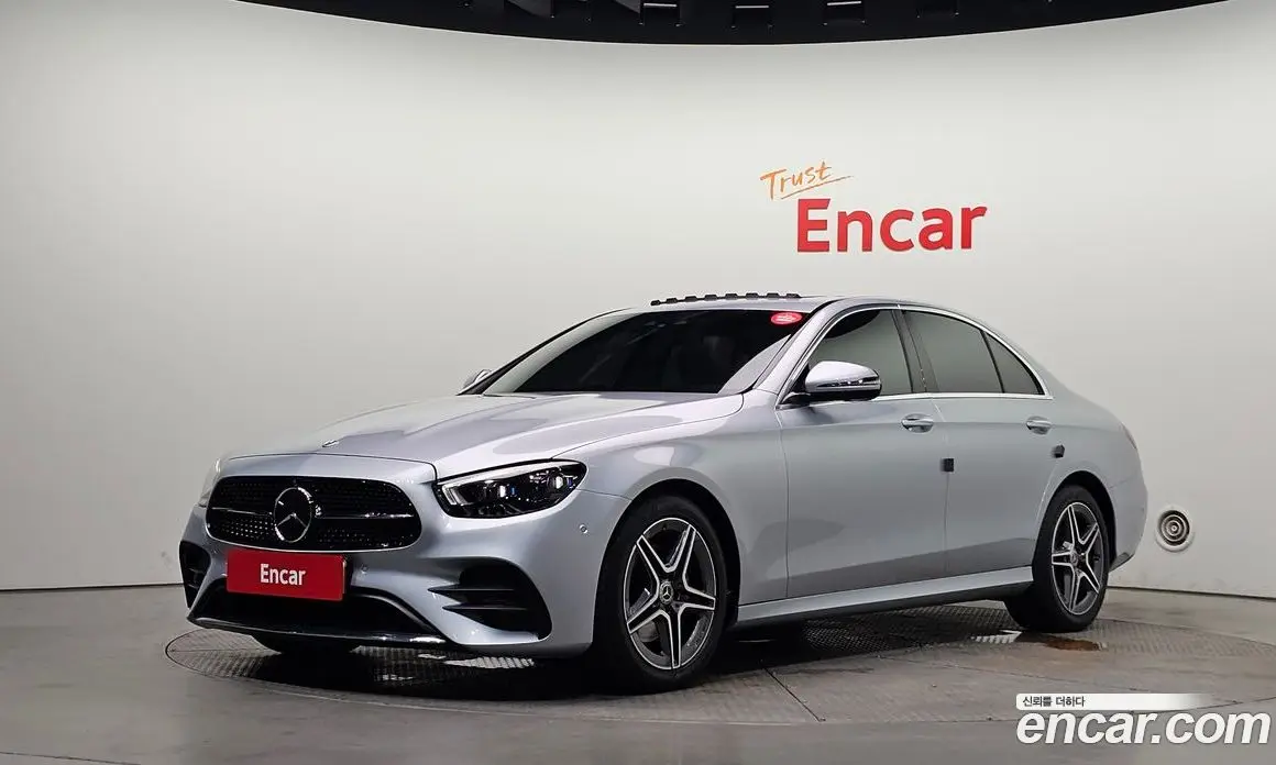 Mercedes-Benz E-Class 2023 2.0 автомат (гидро), фото 1 Mercedes-Benz E-Class 2023 2.0 автомат (гидро), фото 1