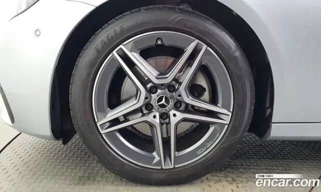 Mercedes-Benz E-Class 2023 2.0 автомат (гидро), миниатюра 5 Mercedes-Benz E-Class 2023 2.0 автомат (гидро), миниатюра 5