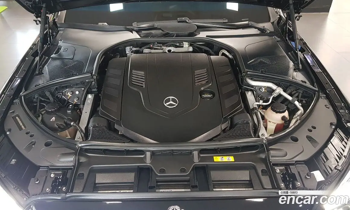Mercedes-Benz S-Class 2022 4.0 автомат (гидро), фото 6
