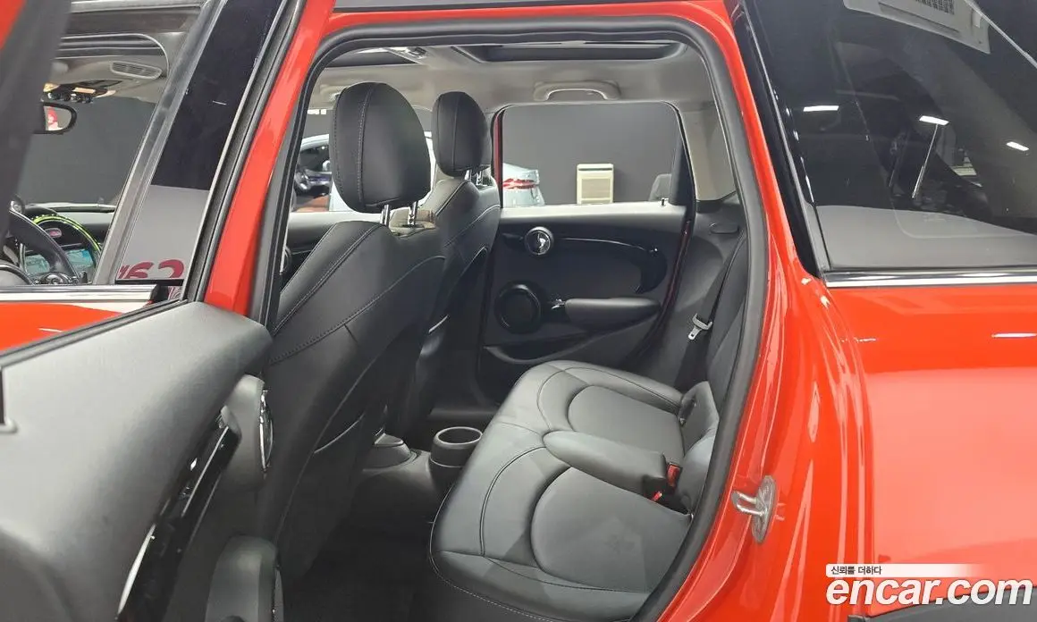 Mini Cooper 2018 1.5 автомат (гидро), фото 12 Mini Cooper 2018 1.5 автомат (гидро), фото 12