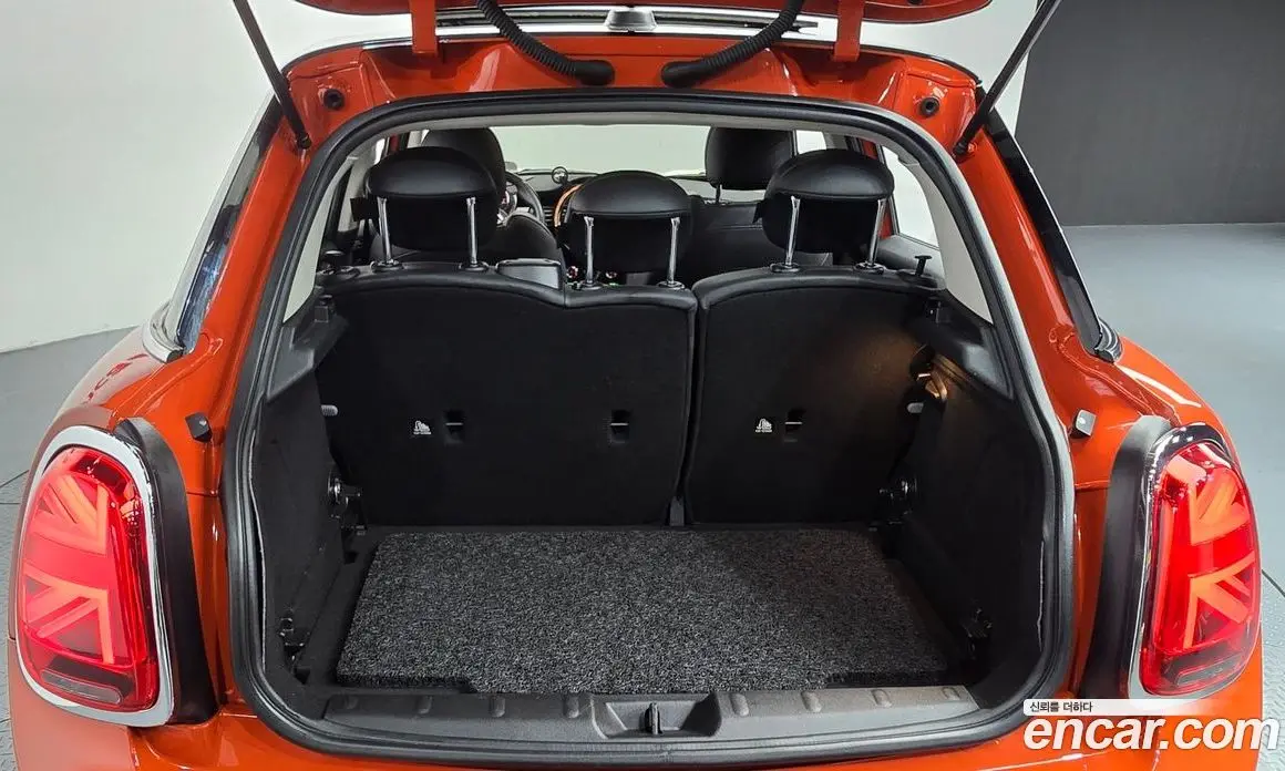 Mini Cooper 2018 1.5 автомат (гидро), фото 20 Mini Cooper 2018 1.5 автомат (гидро), фото 20
