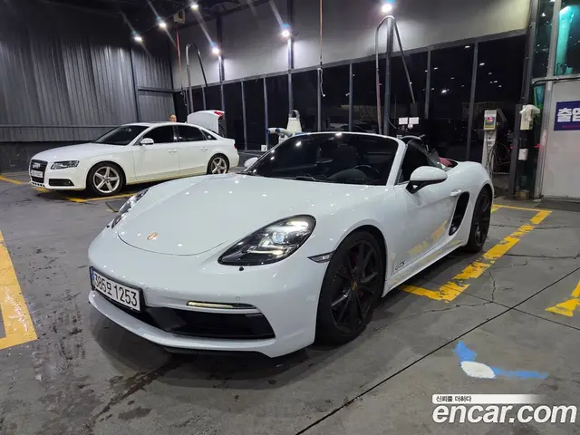 Porsche 718, 2018, 84 500 км