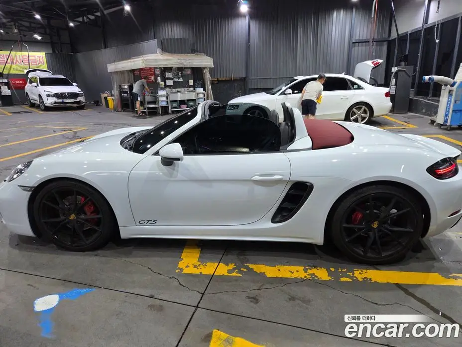 Porsche 718 2018 2.5 автомат (гидро), фото 5 Porsche 718 2018 2.5 автомат (гидро), фото 5