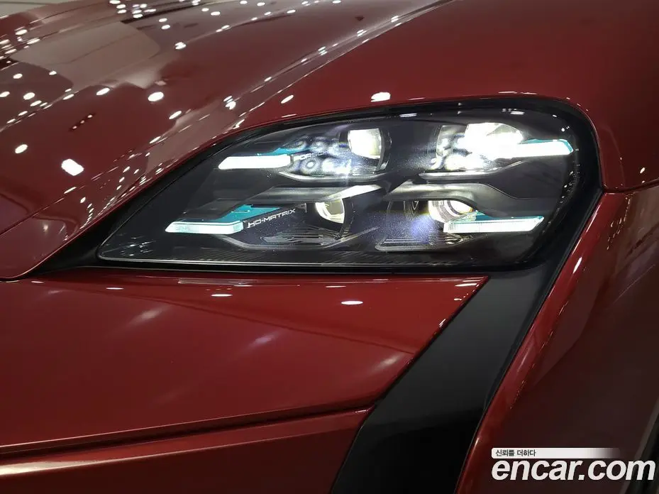Porsche Taycan 2025 0.1 автомат (гидро), фото 15