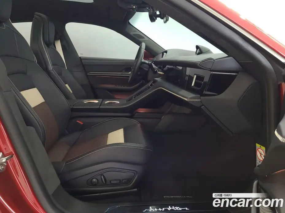 Porsche Taycan 2025 0.1 автомат (гидро), фото 8