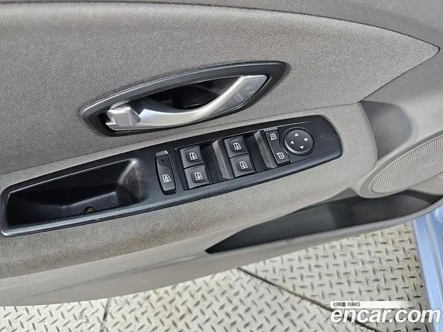 Renault (Samsung) SM3 2010 1.6 автомат (гидро), миниатюра 12