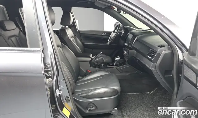 SsangYong Rexton 2020 2.2 автомат (гидро), миниатюра 11 SsangYong Rexton 2020 2.2 автомат (гидро), миниатюра 11