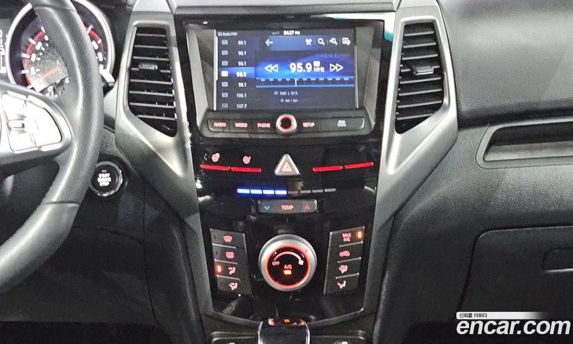 SsangYong TIBOLI 2018 1.6 автомат (гидро), фото 14