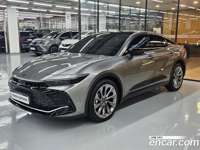 Toyota Crown, 2025, 4 806 км Toyota Crown, 2025, 4 806 км